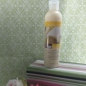Natural hand and body lotion